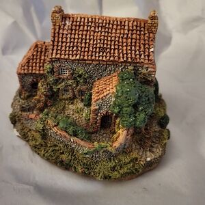 Charming Cottage Figurine